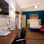 호텔 Express By Ihg