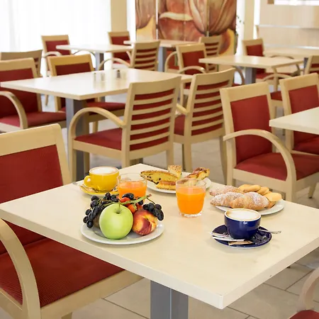 Express By Ihg Парма