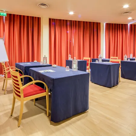 Express By Ihg 3*