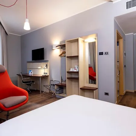 Hotel Express By Ihg