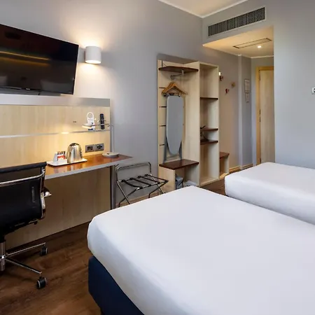 Express By Ihg Парма