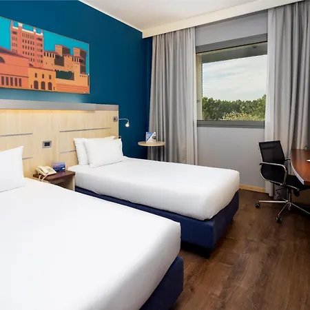 Express By Ihg Отель Парма