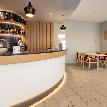 Express By Ihg 3* Парма