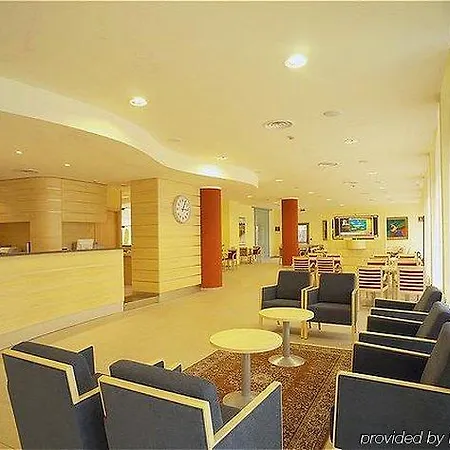 Отель Express By Ihg 3*