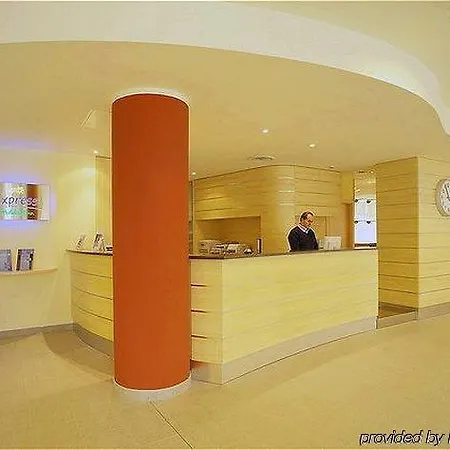 Отель Express By Ihg