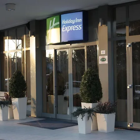 Express By Ihg 3* Парма