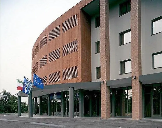 Hotel Express By Ihg