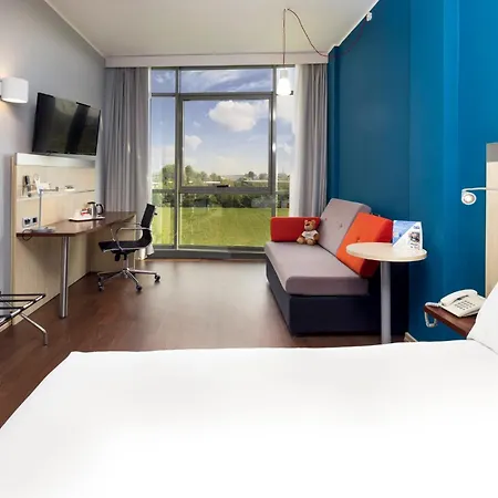 Hotel Express By Ihg