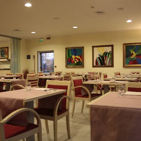 Hotel Express By Ihg Parma