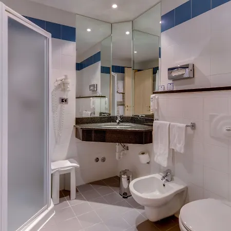 Express By Ihg 3* Parma