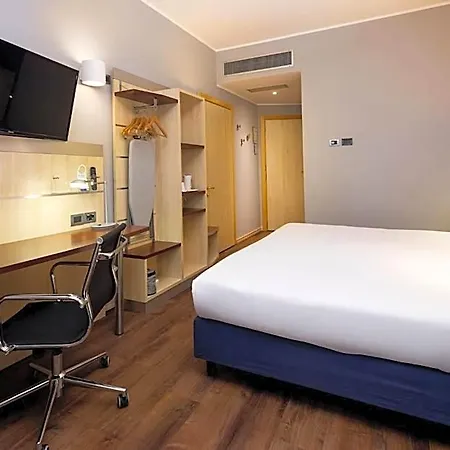 Otel Express By Ihg