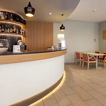 Express By Ihg Otel 3*