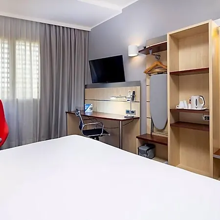 Express By Ihg 3*