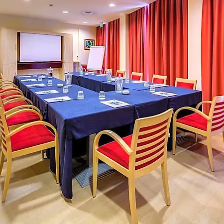 Express By Ihg 3*