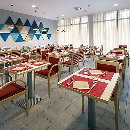 Express By Ihg 3* Parma