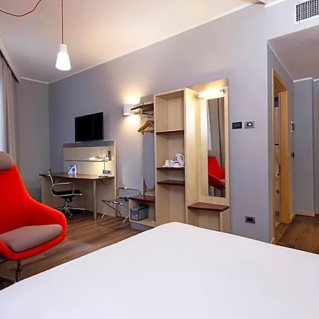 Express By Ihg Parma