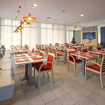 Express By Ihg Parma