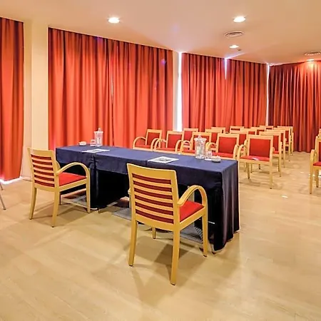 Otel Express By Ihg Parma