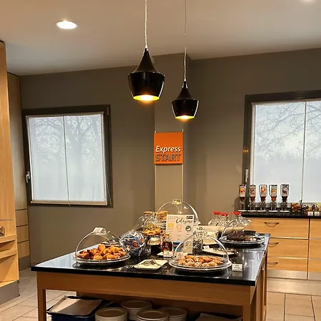 Express By Ihg 3* Parma
