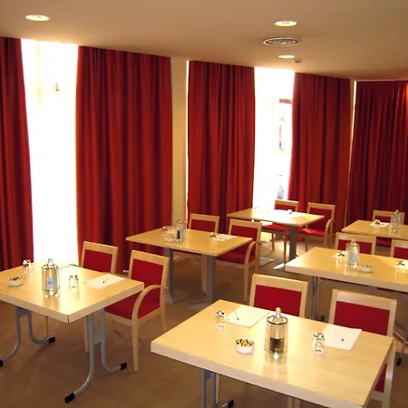 Hotel Express By Ihg Parma