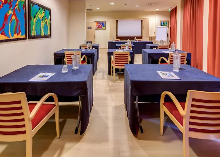 Express By Ihg Hotel Parma