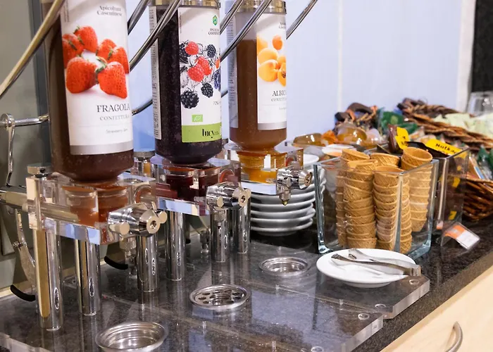 هوليدي إن إكسيرس 3* بارما