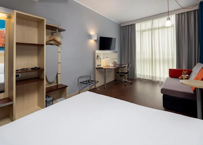 Express By Ihg 3*