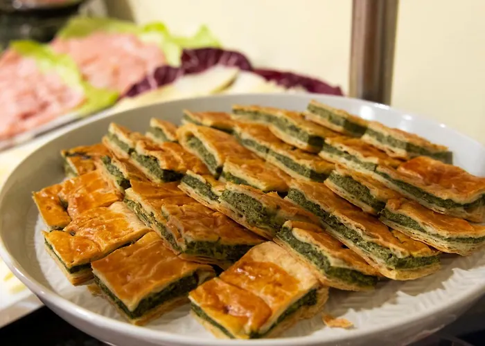 هوليدي إن إكسيرس فندق 3*