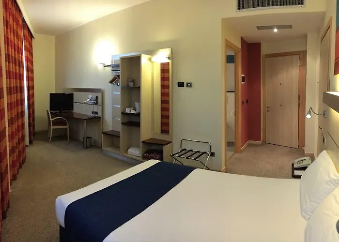 Hotel Express By Ihg