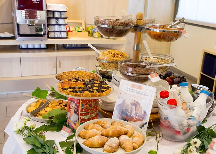 هوليدي إن إكسيرس 3*