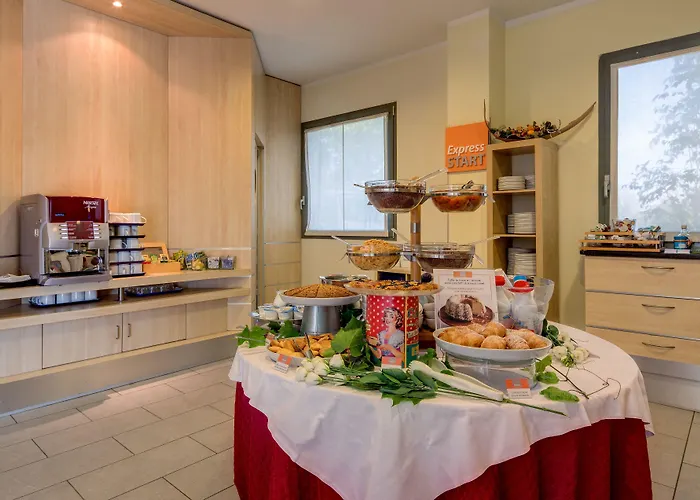 فندق هوليدي إن إكسيرس